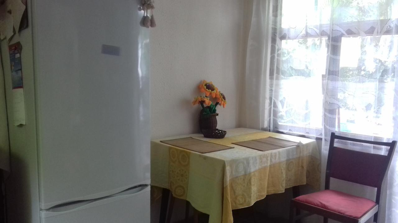 Tsikhierva Hotel Гагра Екстериор снимка
